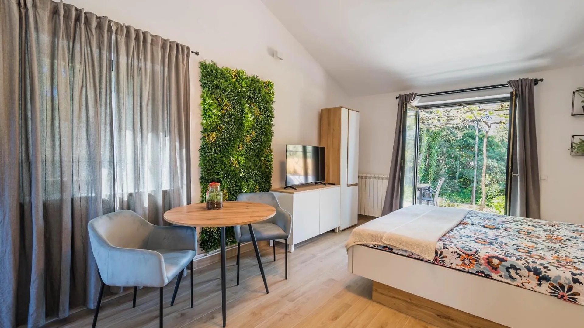 Apartment Niko Pula